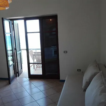 Beach House בית נופש *